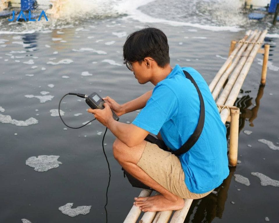 Various Methods to Measure Water Quality in Shrimp Ponds